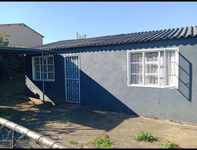 2 BEDROOM FREEHOLD FOR SALE IN NORTHDALE